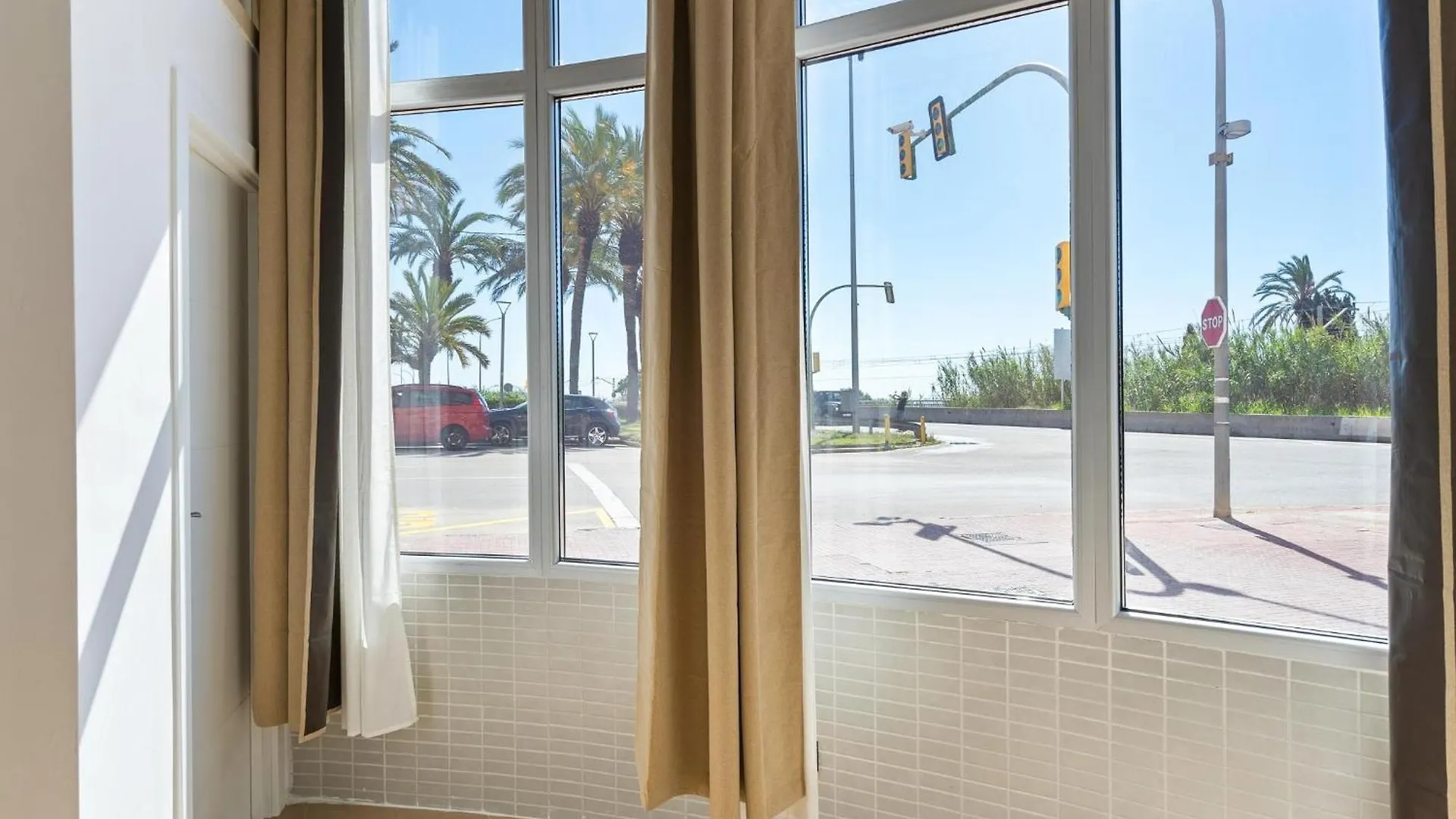 Loft Contemporary 1 Min Beach Mataró Apartamento